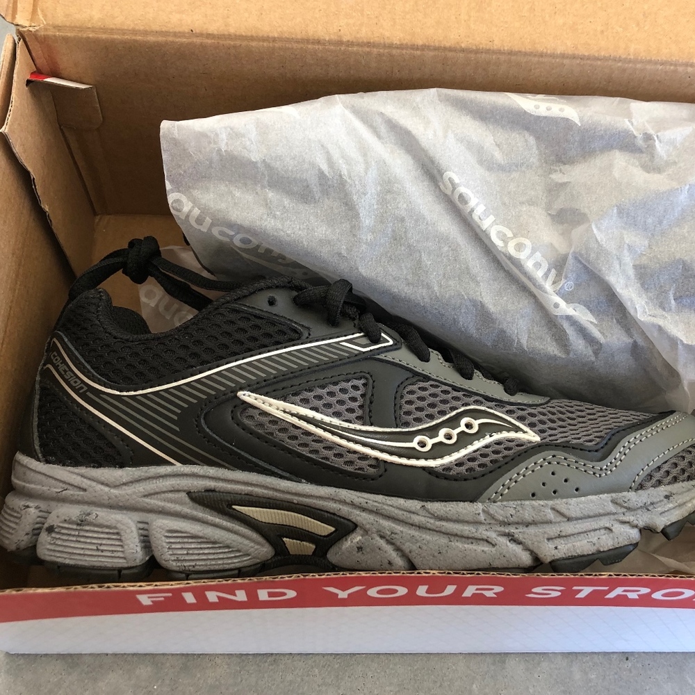 Saucony Cohesion 10 Running Shoes, Youth sz 4.5 M